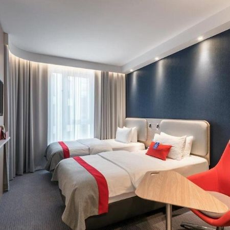 Holiday Inn Express - Kaiserslautern By Ihg Eksteriør billede